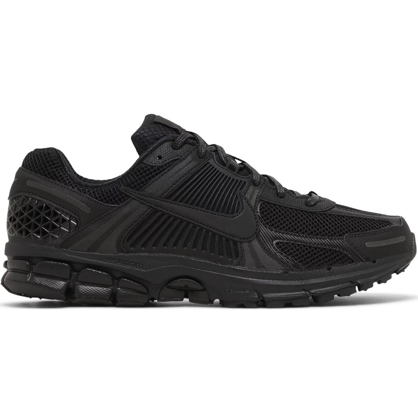 NIKE AIR ZOOM VOMERO 5 TRIPPLE BLACK