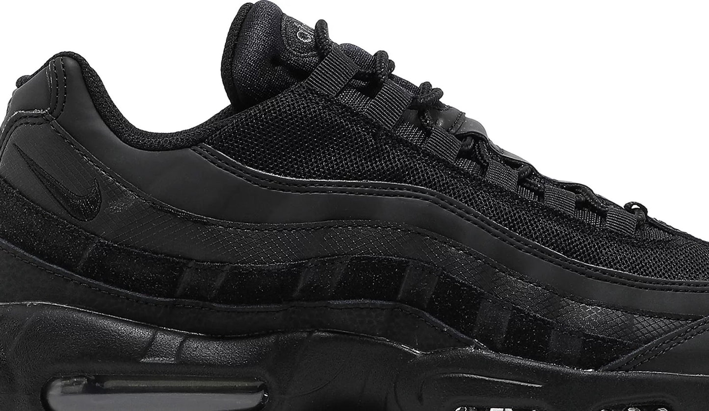 NIKE AIR MAX 95 TRIPPLE BLACK ESSENTIAL